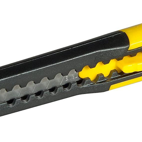 Stanley 326-SP-800-1 Quick-Point 9mm Knife Plastic Pack of 1